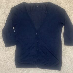 Banana Republic Linen navy vneck three-quarter sleeve pearl gold button cardigan